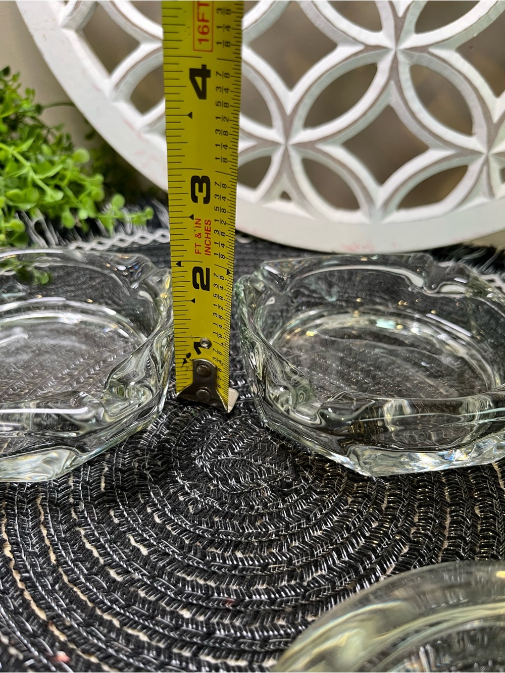 Set of Three Clear Glass Ashtray’s - Classic Round and Square Designs - Picture 6 of 12
